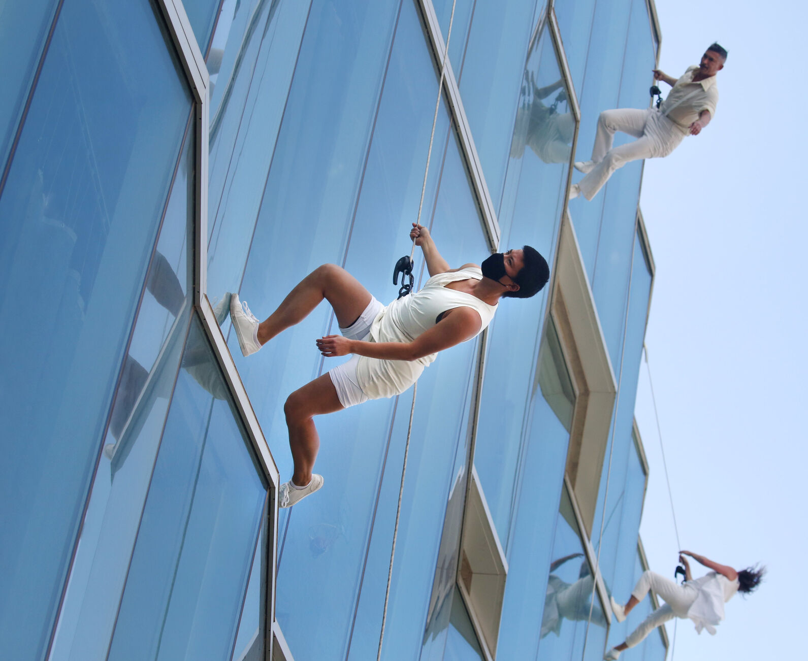 BANDALOOP Dance Troupe